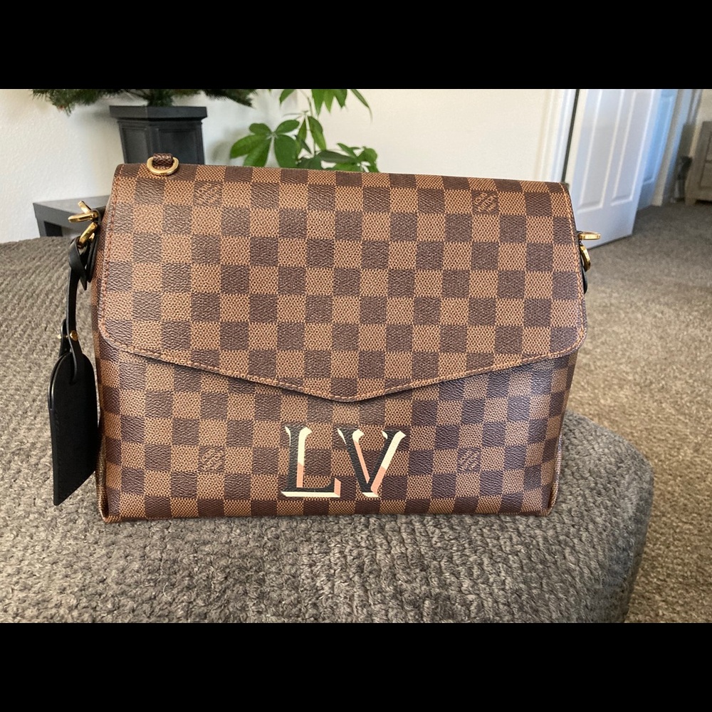 Louis Vuitton Beaubourg MM
